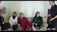 تشغيل يعطي البسبويل الساخن مناورة وأزواج