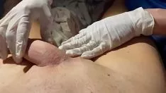 播放 男性打蜡