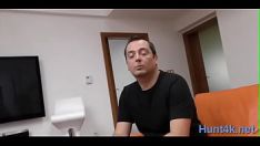 Играть Увлекательную блондинку-бимбо жестко отшлепали