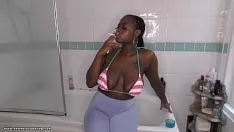 Jouer Betty : Fumez chaud, lancez-moi
