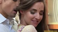 Abspielen Die böse Ungerechtigkeit Savita Bhabhi hat ihre Katze und ihren Arsch von einem unbekannten Sauger gefickt