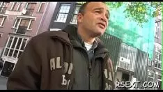 播放 热浪荡荡的热短打刺激着一个严重的平底船兴奋