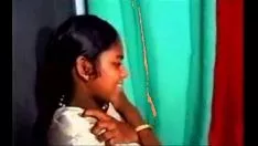 Reproducir Ramera india se folla a dos tíos