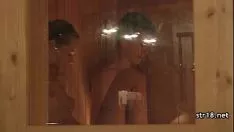 再生 素人の思春期のペアがベッドでセックス