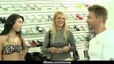 Afspelen Niet-professionele hottie krijgt geld voor gewone seks 7