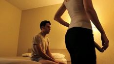 Reproducir El espectáculo de imágenes en movimiento: vista de flog-on femdom