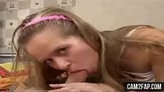 Reproducir Adolescente caliente libera rubia lugar exitosa grabación de video porno
