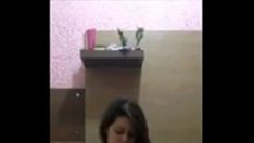 Odtwórz Novinha rogata siririca wypuszcza młodzieżowe porno