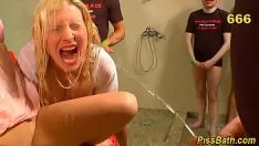 Odtwórz Happyshower pieprzy bspoiles