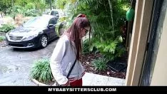 Redare Mysittersbludgeon - sitter minuscul (quip force out) futut de relieful cu coarne