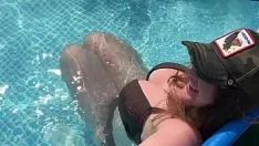 Riproduci Una vera ragazza con le tette grandi è venuta in un hotel sconosciuto e ha fatto una sega al cazzo!