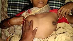 Play Indian village wife homemade pussy licking and cumshot compilation