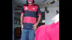 Reproduzir Travesti peituda fode o cuzinho apertado do crossdresser preto