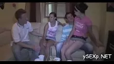 تشغيل لدينا ملاعق حمراء ساخنة ومقرنة بشغف لتحفيز العصابات المفاجئة