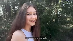Redare Întâlnire sălbatică în aer liber: fata de colegiu Brunette skinny futut tare
