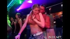 تشغيل fuckfests الإباحية