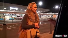 Oynat Sasha Steele'nin traşlı kedi içinde bir vahşi van sikme