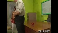 चलाएँ slatternty श्यामला युवती पर stacy हो जाता है spanked swell